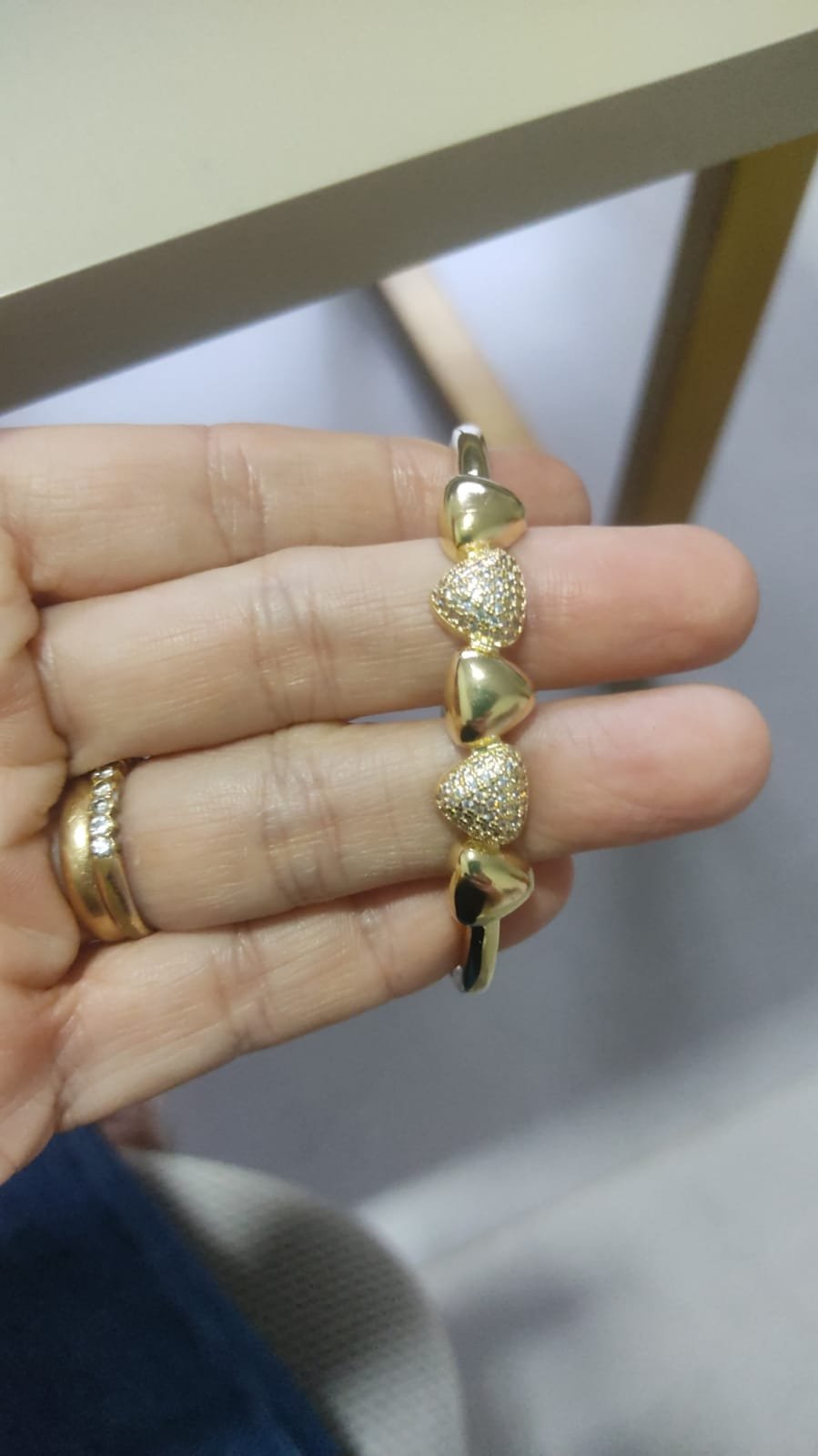 Bracelete O. coração zirc. crav.