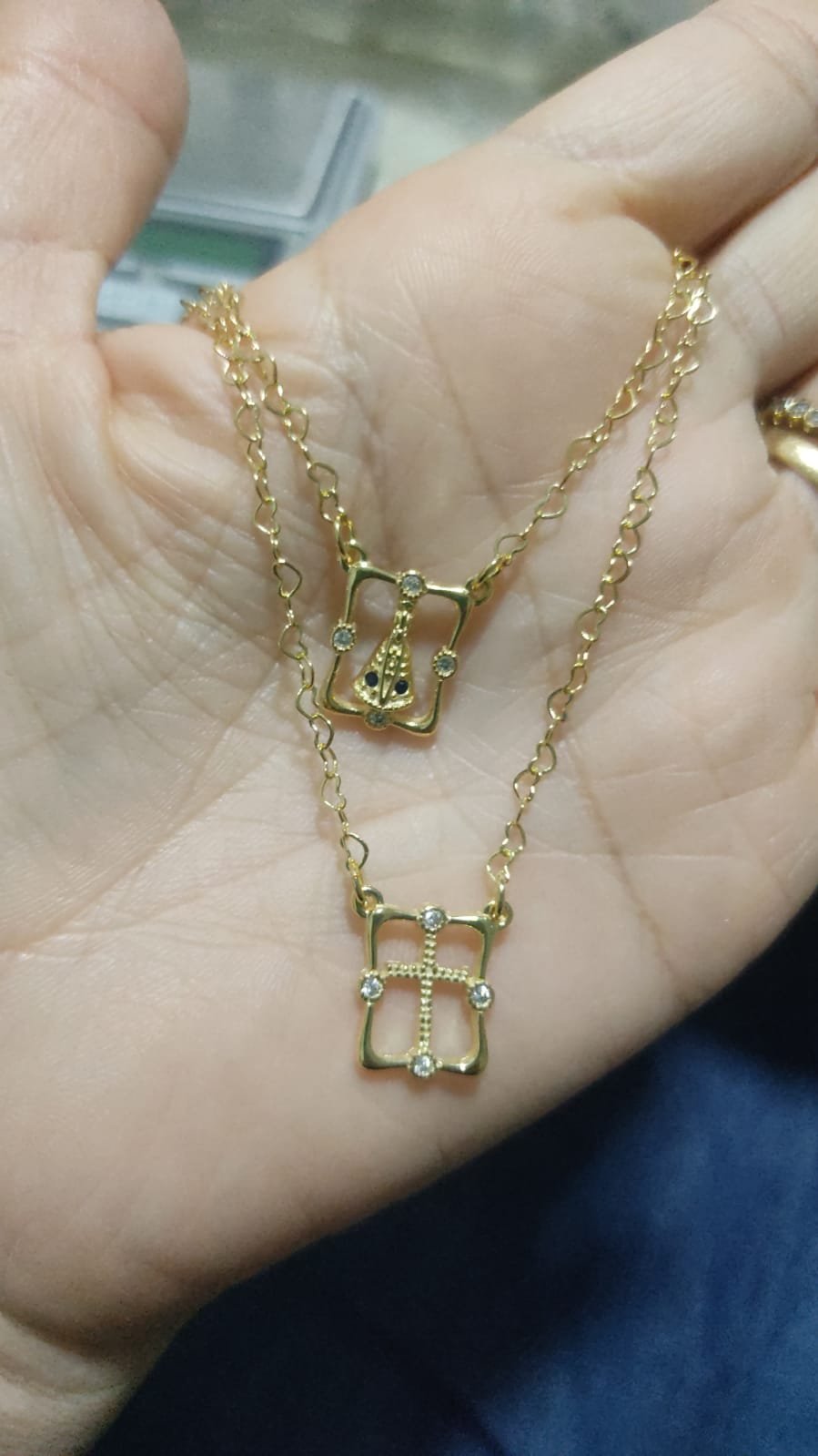 Escapulário O. corrente coração N. Sra. Aparecida e placa Cruz