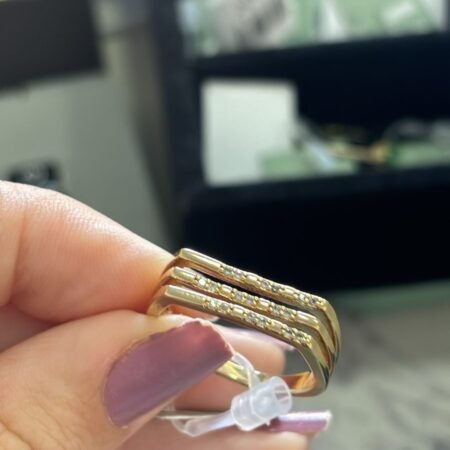 A.O quadrado 3 fileiras cravejado