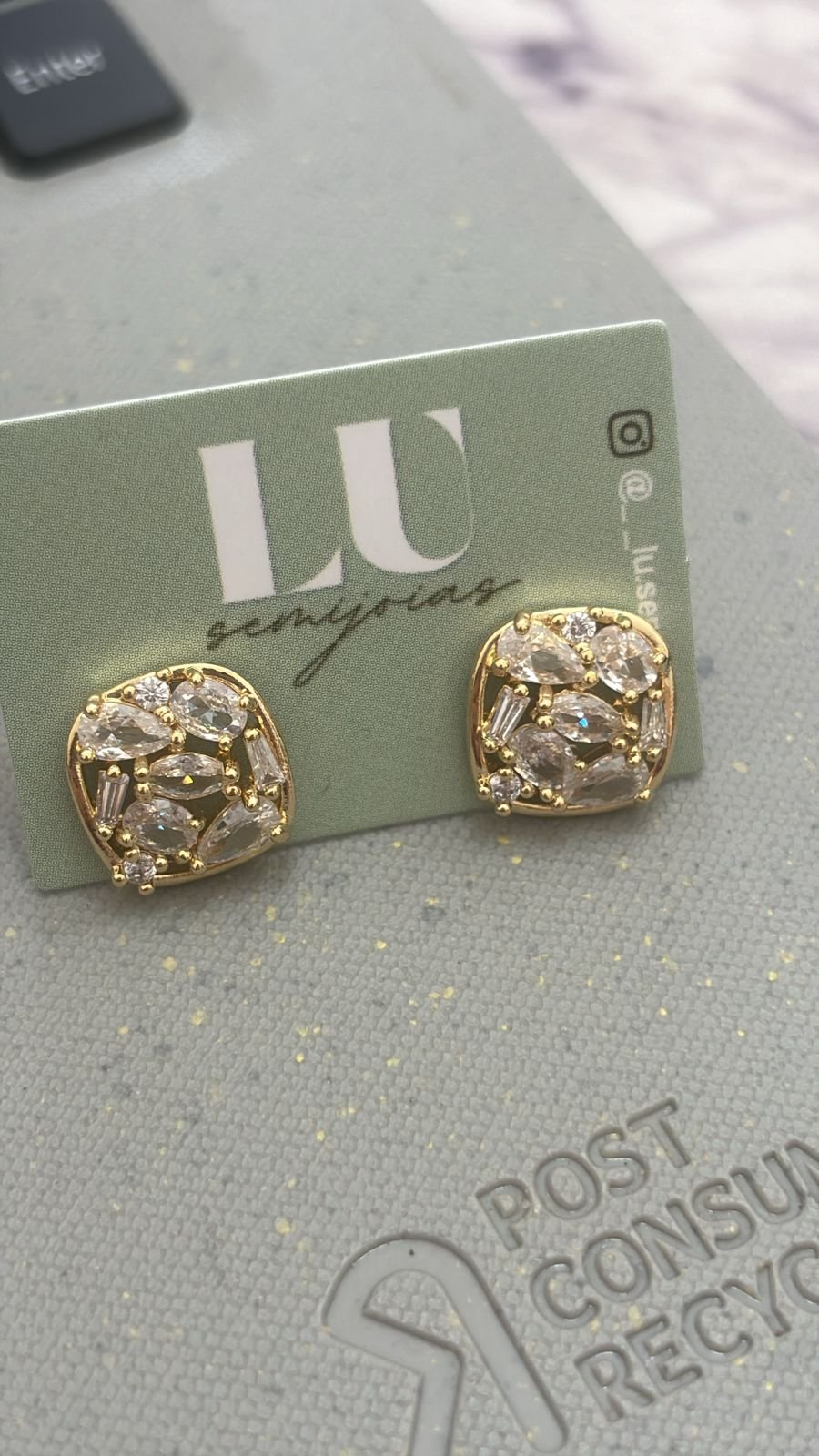 B.O quadrado com navetes ponto de luz